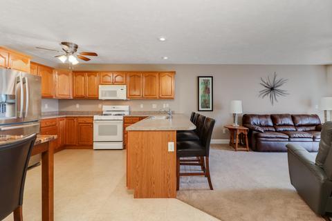 1803 Marina Dr, Normal, IL 61761 photo 3