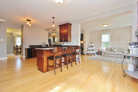 207 S Main St, Seneca, IL 61360 photo 8