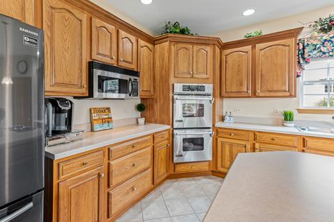 249 Willowbrook Way, Geneva, IL 60134 photo 5