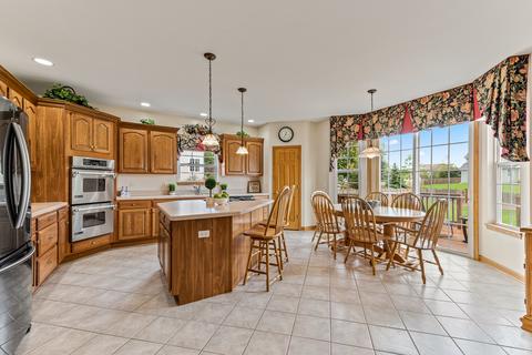 249 Willowbrook Way, Geneva, IL 60134 photo 3