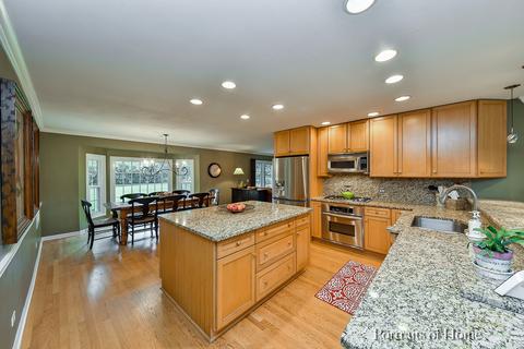 2 S277 Seneca Dr, Wheaton, IL 60189 photo 7