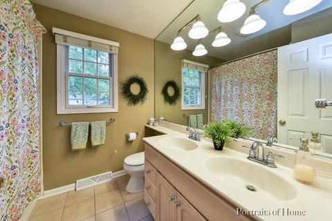 2 S277 Seneca Dr, Wheaton, IL 60189 photo 18