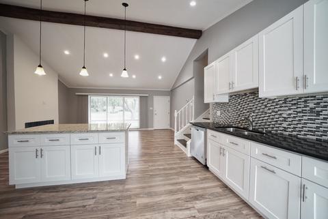 545 Western St, Hoffman Estates, IL 60169 photo 8