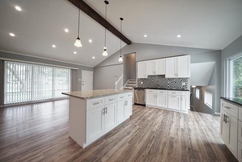 545 Western St, Hoffman Estates, IL 60169 photo 7