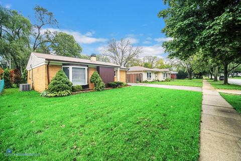 139 W Wayne Pl, Wheeling, IL 60090 photo 2