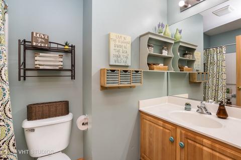 2056 Grayhawk Dr, Aurora, IL 60503 photo 9