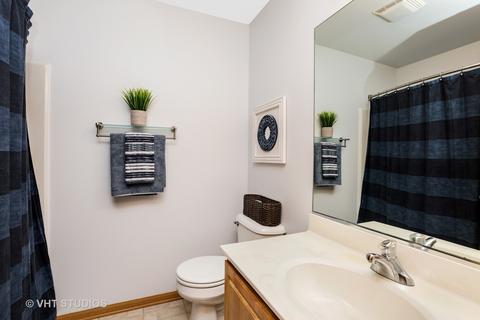 2056 Grayhawk Dr, Aurora, IL 60503 photo 13