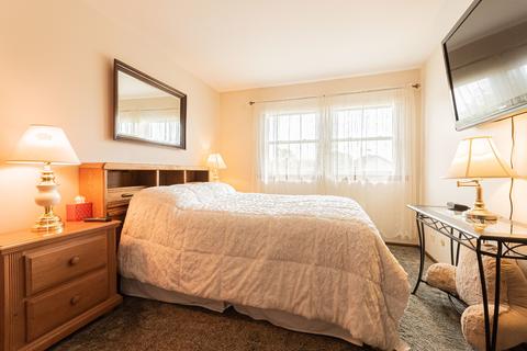 1574 Brookside Dr, Hoffman Estates, IL 60169 photo 8