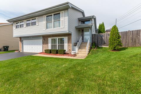 1574 Brookside Dr, Hoffman Estates, IL 60169 photo 2