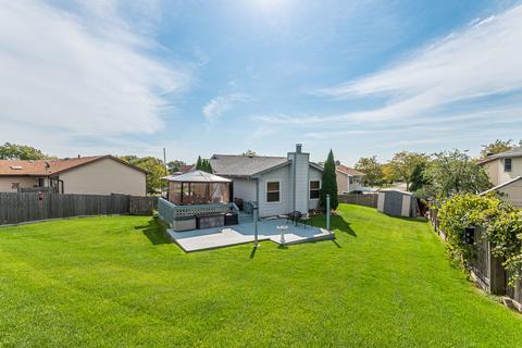 1574 Brookside Dr, Hoffman Estates, IL 60169 photo 25