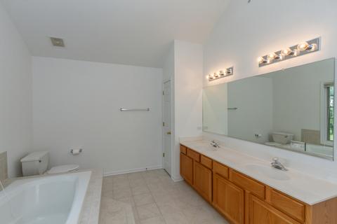 1301 Bison Ln, Hoffman Estates, IL 60192 photo 24