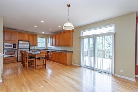 1301 Bison Ln, Hoffman Estates, IL 60192 photo 13