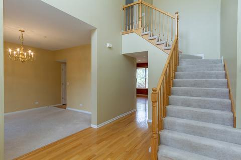 1301 Bison Ln, Hoffman Estates, IL 60192 photo 4