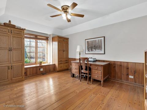 1402 Glencoe St, Wheaton, IL 60187 photo 5