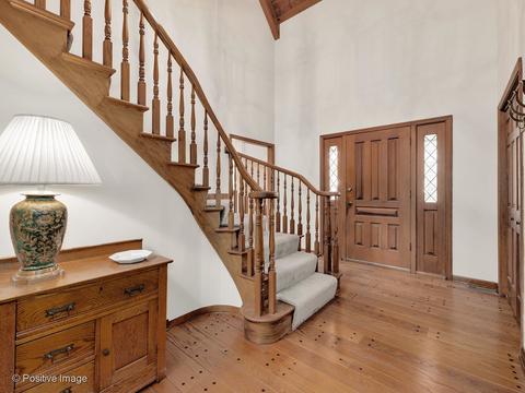 1402 Glencoe St, Wheaton, IL 60187 photo 2