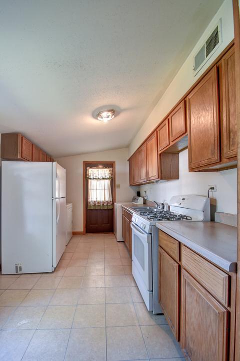 223 Durham Dr, Steger, IL 60475 photo 8
