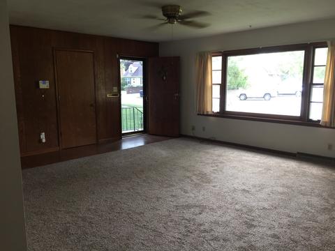301 E Sunset Pl, Dekalb, IL 60115 photo 4