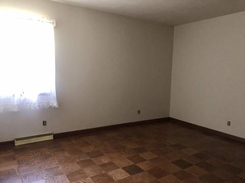 301 E Sunset Pl, Dekalb, IL 60115 photo 10