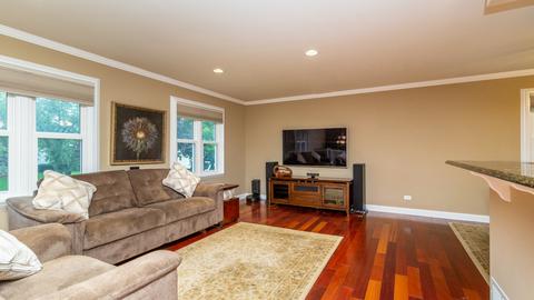 1455 Mayfield Ln, Hoffman Estates, IL 60169 photo 7