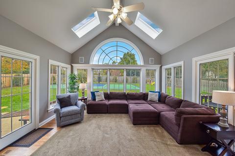 7 Hawkins Cir, Wheaton, IL 60189 photo 4