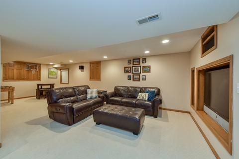 7 Hawkins Cir, Wheaton, IL 60189 photo 19