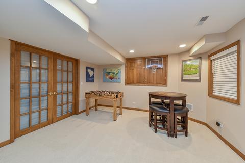 7 Hawkins Cir, Wheaton, IL 60189 photo 21