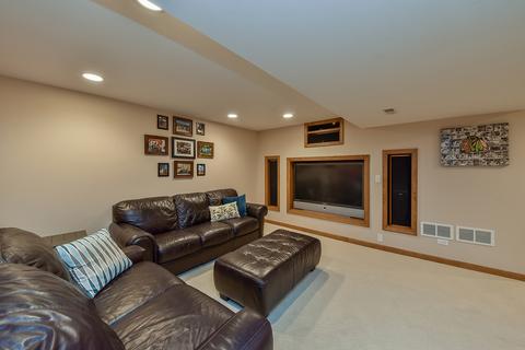 7 Hawkins Cir, Wheaton, IL 60189 photo 20