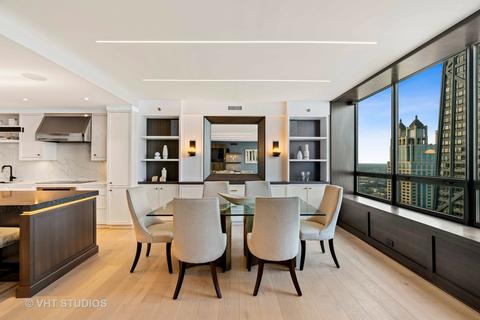 180 E Pearson St #6502, Chicago, IL 60611 photo 9