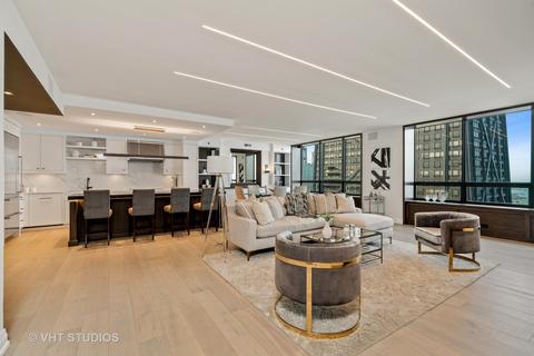 180 E Pearson St #6502, Chicago, IL 60611 photo 2