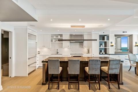 180 E Pearson St #6502, Chicago, IL 60611 photo 6