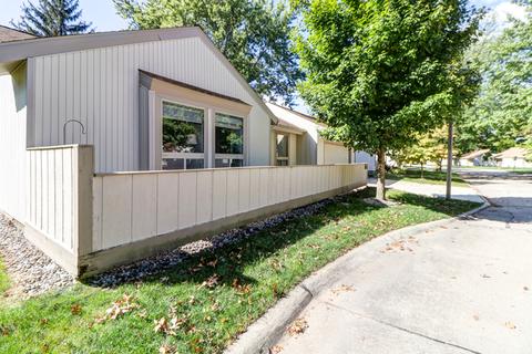 711 Phoenix Dr, Champaign, IL 61820 photo 2
