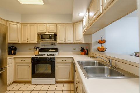 440 Cavalier Ct #A, West Dundee, IL 60118 photo 10
