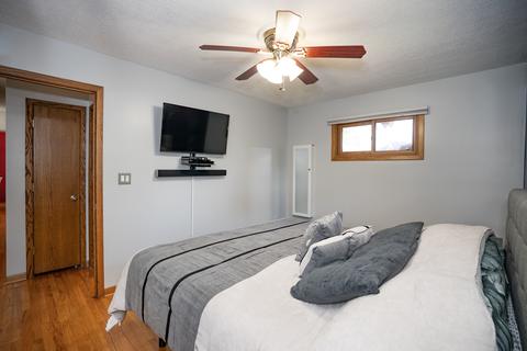 139 E Normandy Dr, Addison, IL 60101 photo 7