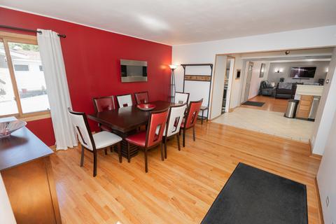 139 E Normandy Dr, Addison, IL 60101 photo 2