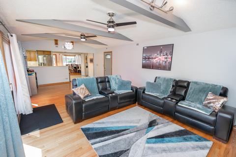 139 E Normandy Dr, Addison, IL 60101 photo 16