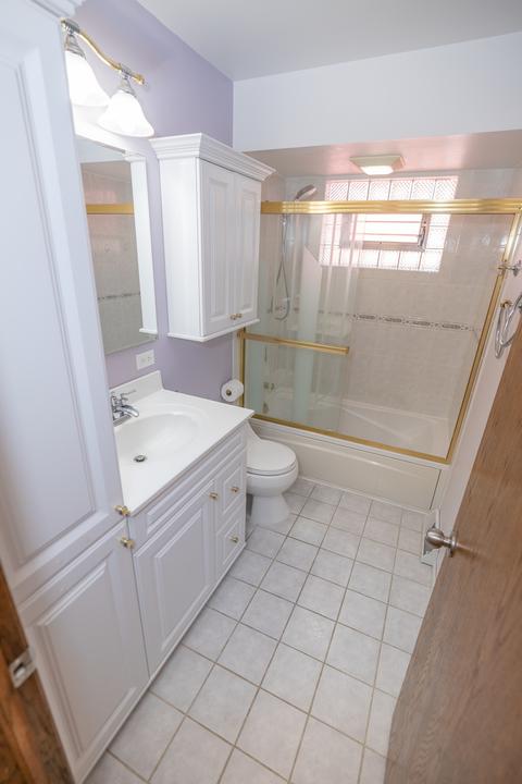 139 E Normandy Dr, Addison, IL 60101 photo 6