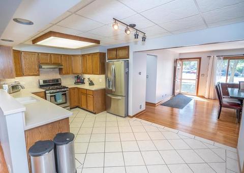 139 E Normandy Dr, Addison, IL 60101 photo 10