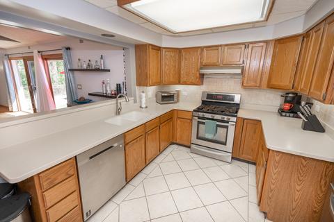 139 E Normandy Dr, Addison, IL 60101 photo 3