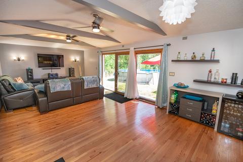 139 E Normandy Dr, Addison, IL 60101 photo 4
