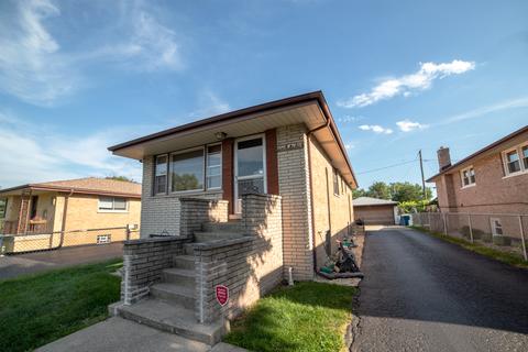 7945 W 78th St, Bridgeview, IL 60455 photo 1
