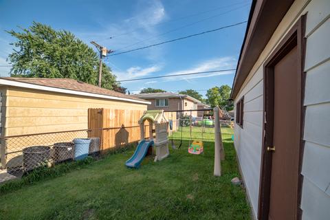 7945 W 78th St, Bridgeview, IL 60455 photo 17