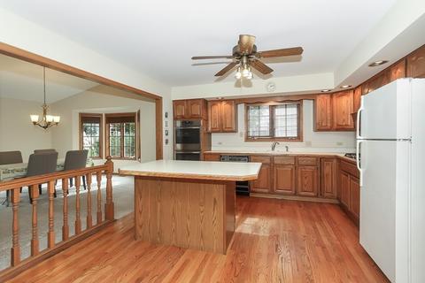 2182 Jordan Ct, Elgin, IL 60123 photo 9