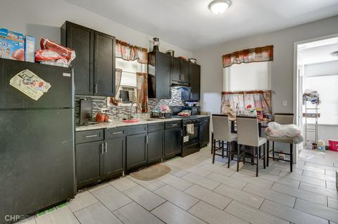 1755 E 72nd Pl, Chicago, IL 60649 photo 4