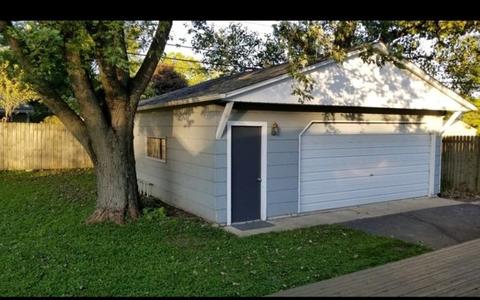 331 River Dr, Dekalb, IL 60115 photo 2