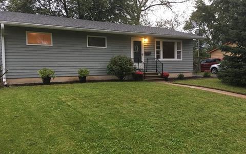 331 River Dr, Dekalb, IL 60115 photo 1