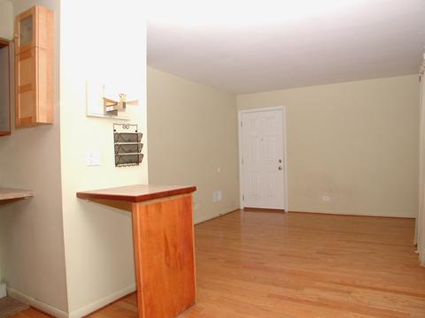 1931 Georgetown Ln, Hoffman Estates, IL 60169 photo 3