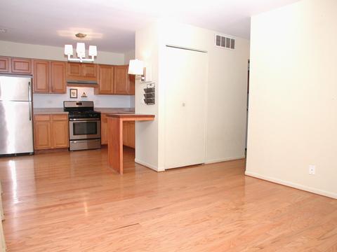 1931 Georgetown Ln, Hoffman Estates, IL 60169 photo 5