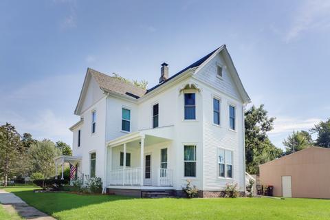 401 E Columbia St, Danvers, IL 61732 photo 1