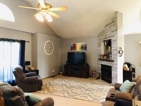 203 Scott Dr, Dwight, IL 60420 photo 5
