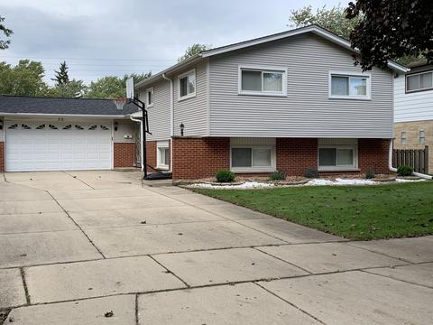 70 Lance Dr, Des Plaines, IL 60016 photo 2